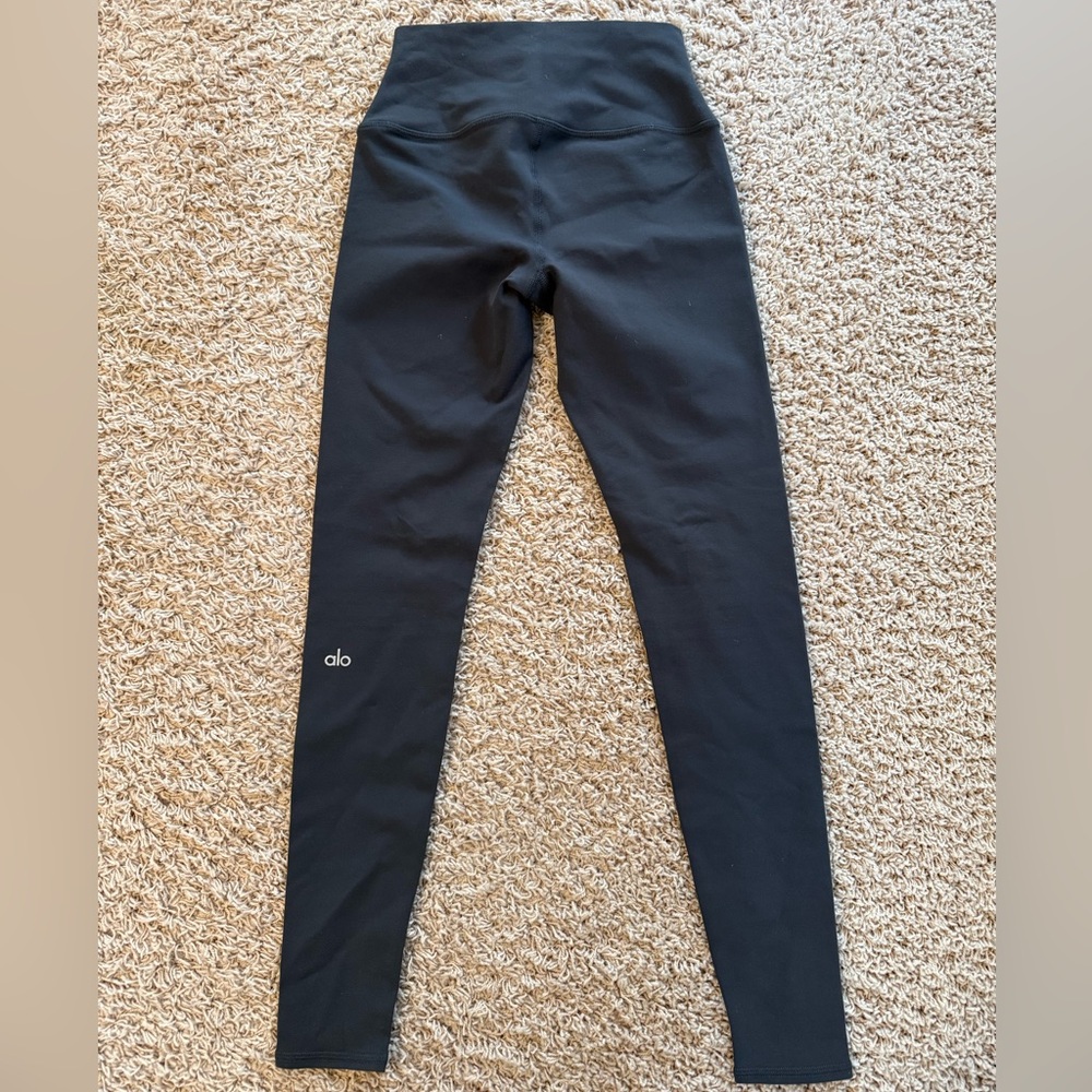 ALO Yoga Black High-Waisted Airbrush Leggings (BNWOT)
